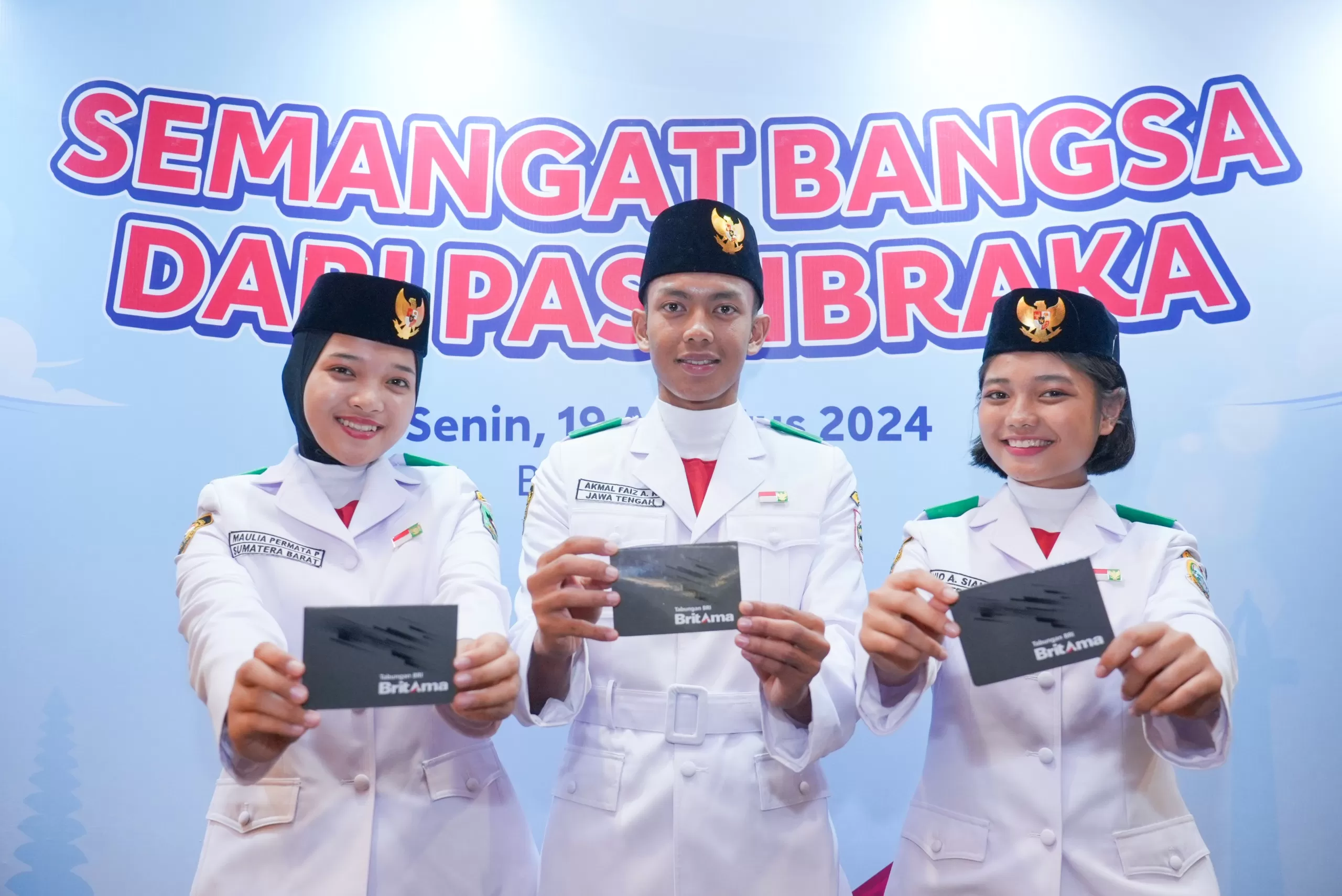 BRI memberikan beasiswa bagi Paskibraka Tingkat Pusat 2024 dalam rangka HUT ke-79 RI. (BRI)