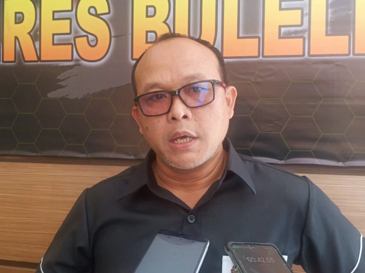 Kasi Humas  AKP Gede Dharma Diatmika mengatakan Polres Buleleng telah rampungkan pemeriksaan saksi kasus insiden Nyepi.      POS BALI/EDY