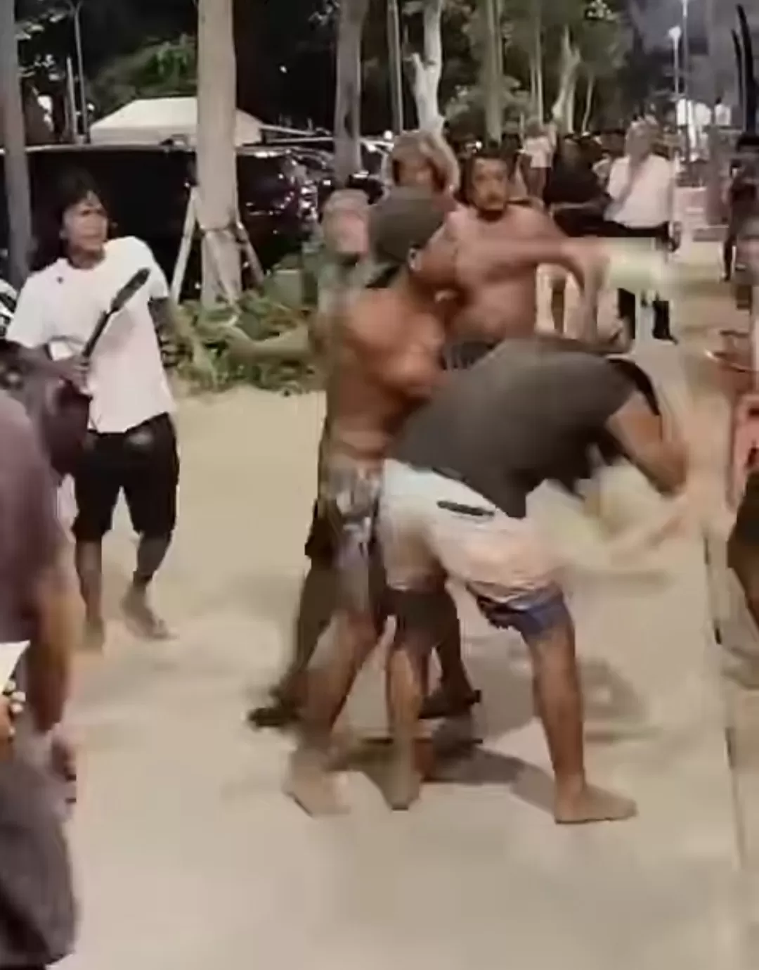 Viral! Video Adu Jotos Beach Boy di Kuta Beredar di Medsos - Pos Bali