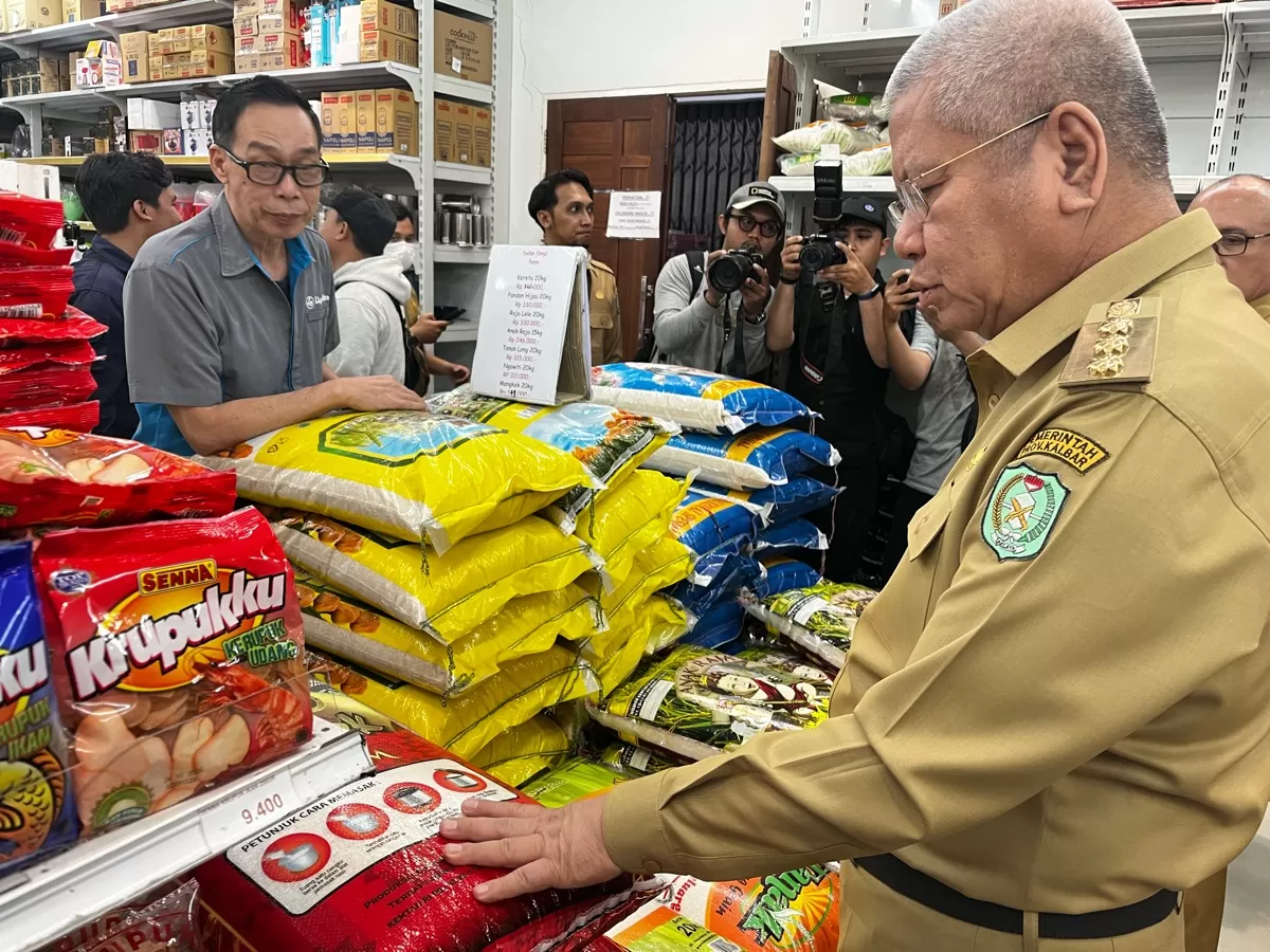 Harga Beras Naik Meski Stok Tersedia, Harisson Sidak - Pontianak Post