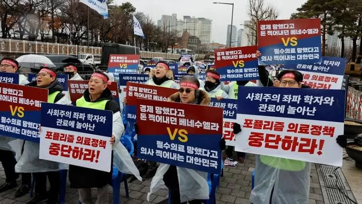 Potret demo dokter korsel (Olivia amelia)