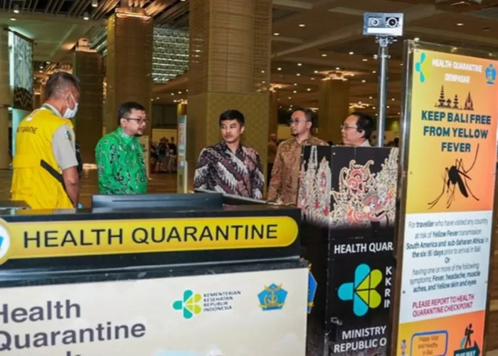 Pemasangan alat skrining mpox di Bandara Ngurah Rai, Bali