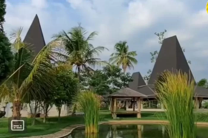 Bernama Semar Edupark berlokasi di jalan raya Solo-Tawangmangu (Tiktok @jokowarsito_,)