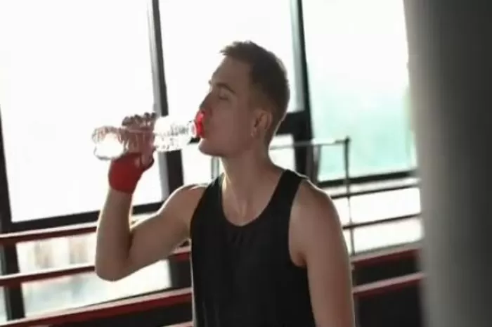 Tips tetap segar dan bugar saat berpuasa Ramadan (Tangkap layar/Youtube Dokter Andi Official)