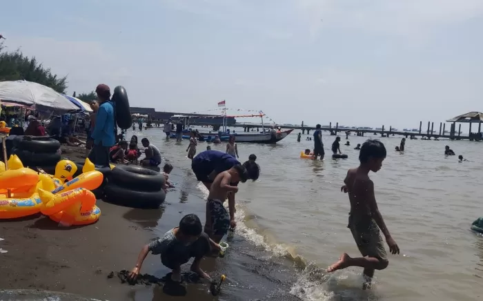 Pantai Alam Indah, destinasi wisata terfavorit di kota Tegal (Dok/Vimanews.id)