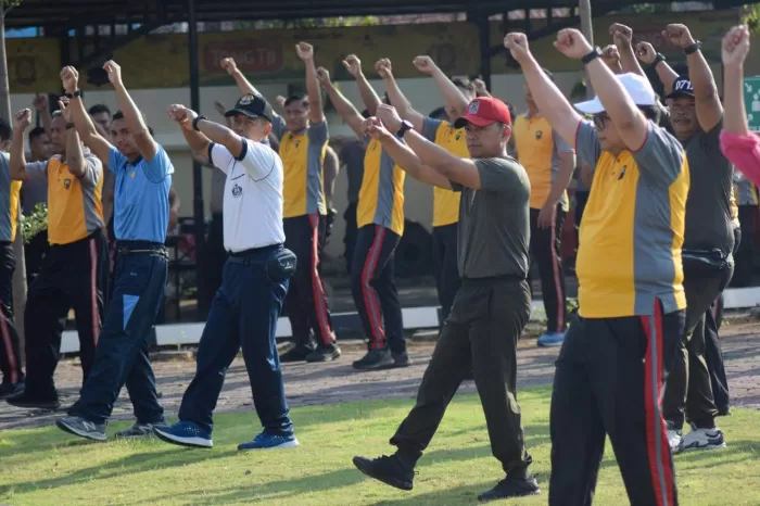 Olahraga bersama TNI Polri di Mapolres Tegal Kota, Jumat (21/6/2024) (Dok/Vimanews.id)