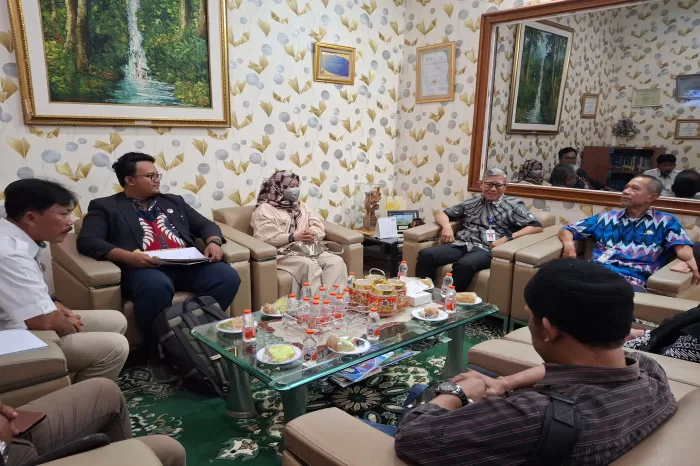 Asosiasi Kota (ASKOT) PSSI Tegal siap gelar Kompetisi Divisi I antar kelurahan (Dok/Vimanews.id)