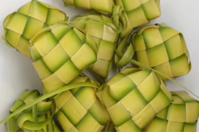 Tips agar Ketupat lebaran tak mudah basi (Dok/Vimanews.id)