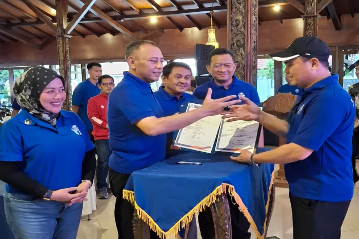 Potret pelantikan ketua Persegal oleh Wali Kota Tegal (Dok/vimanews)