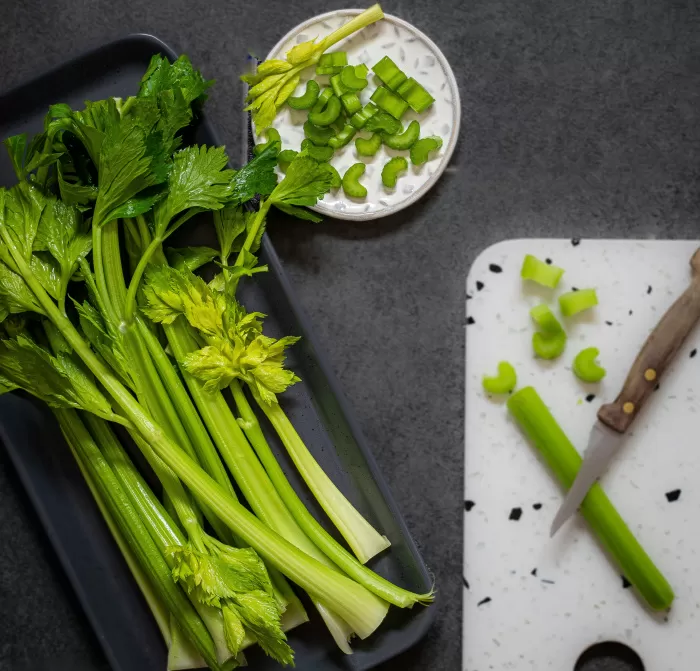 Seledri tidak hanya sebagai bahan penyedap makanan namun  juga kaya akan manfaat bagi kesehatan  (Unsplash/ Monika Borys)