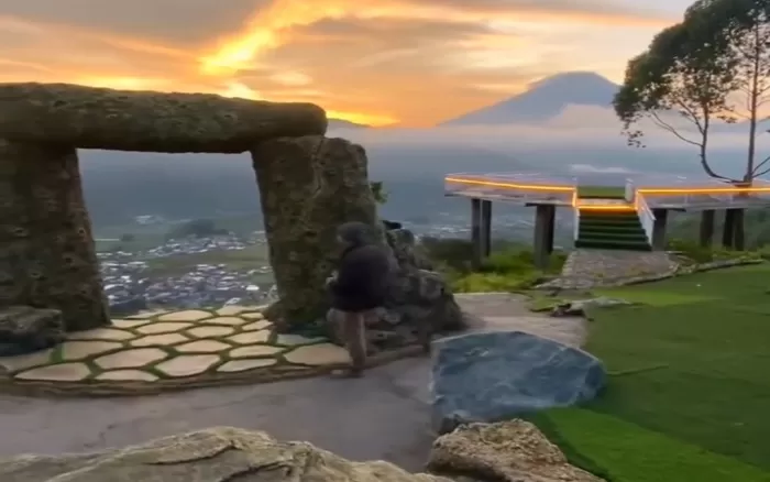 Wisata Dieng, udara sejuk dengan pemandangan magis yang sulit terlupakan (Instagram/ wisata_dieng_wonosobo)