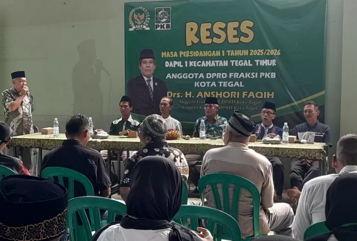 Politisi PKB Anshori Fakih saat menggelar Reses Masa Persidangan I DPRD Kota Tegal (Dok/Vimanews.id)