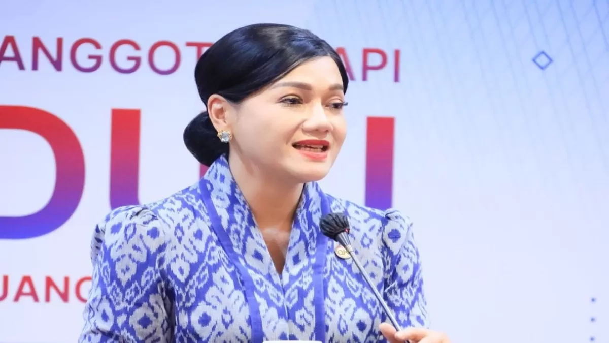 Ketua Dewan Komisioner OJK, Friderica Widyasari Dewi (Instagram/Fridericawidyasari)