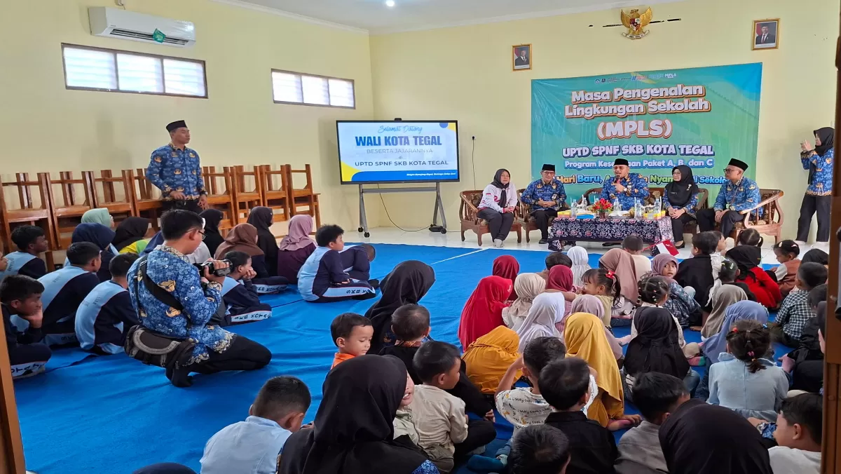 Wali Kota Tegal Pantau MPLS SKB, Tekankan Sekolah Ramah dan Bebas Perundungan - Vimanews