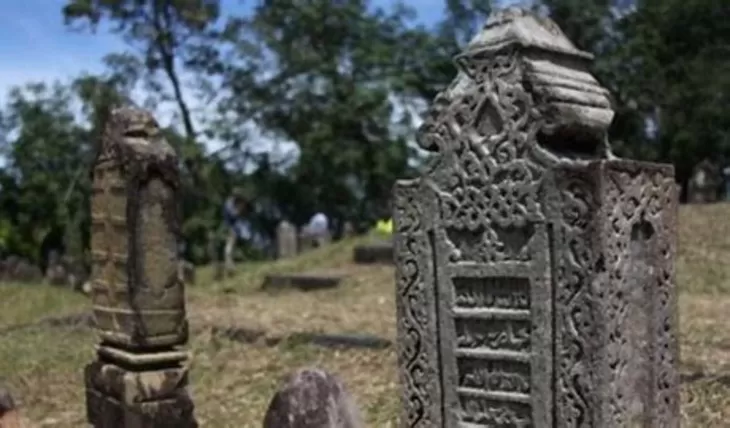 Perjalanan Islam Di Nusantara, Jejak Warisan Sejarah Di Makam Kuno ...