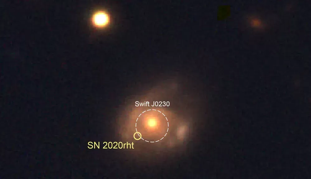 Gambar X-ray dari lokasi yang sama di langit sebelum (kiri) dan sesudah (kanan) bintang bernama Swift J0230 meletus. Gambar: Daniele B. Malesani / PanSTARRS (Daniele B. Malesani / PanSTARRS)