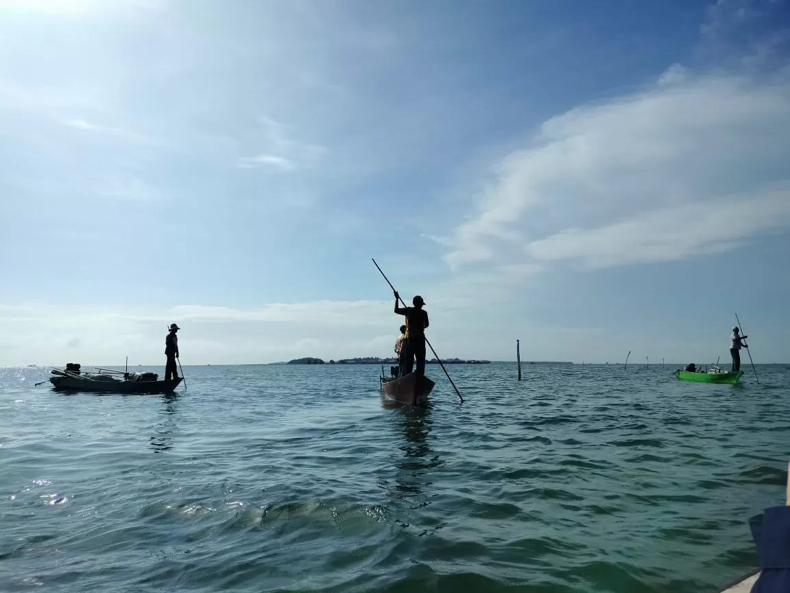 JADI INSIDEN: Pipa distribusi air bersih menuju Malahing kerap tertabrak kapal nelayan.  