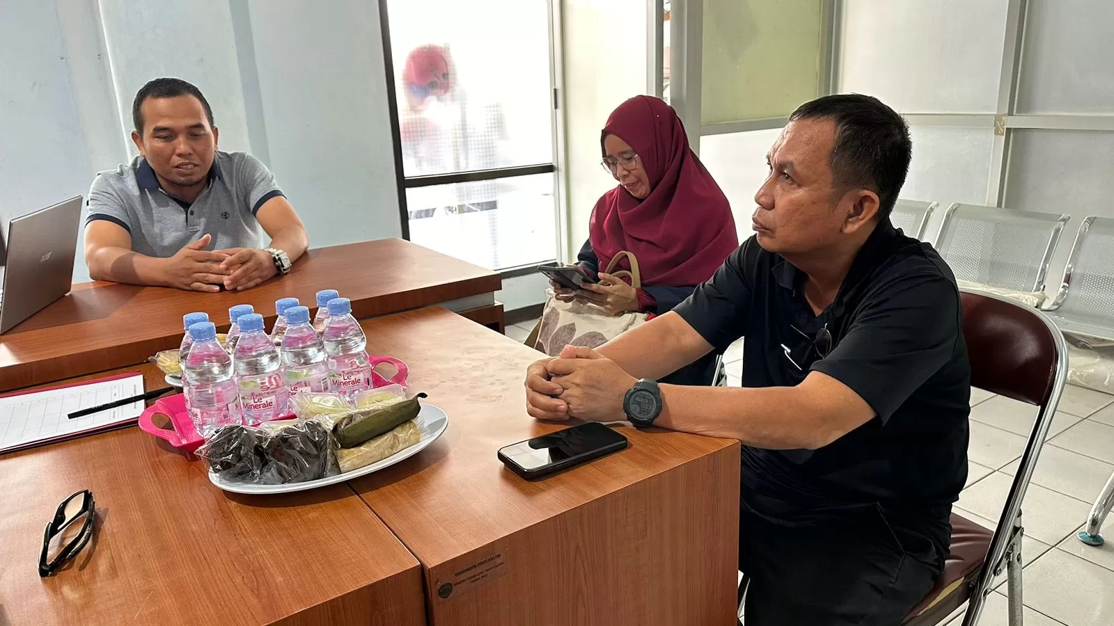RAPAT: Pokjada IKIP Kaltim melaksanakan rapat terkait penjaringan informan ahli.  
