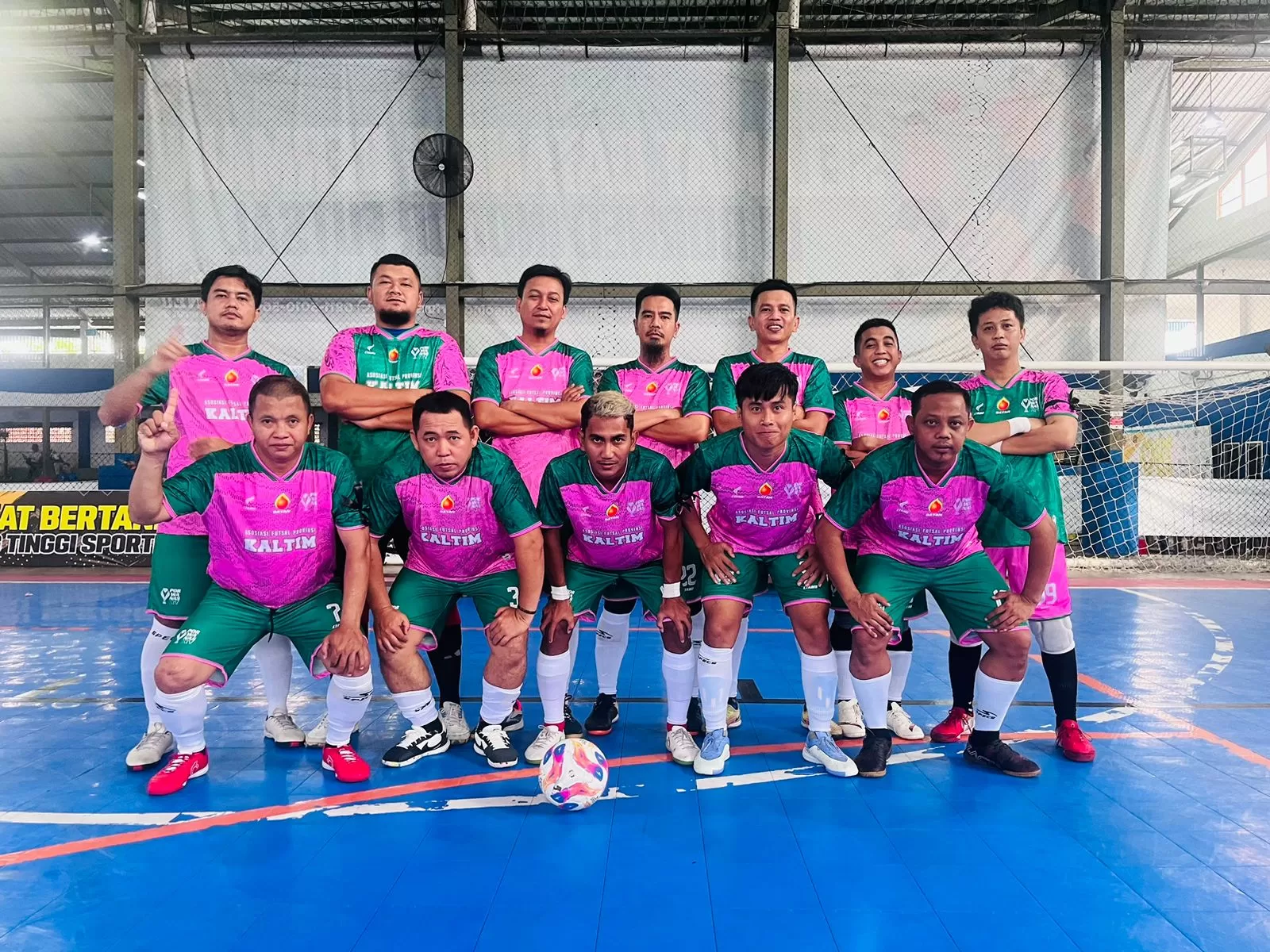 AWAL MANIS: Tim futsal PWI Kaltim di Porwanas Kalsel. (ISTIMEWA)