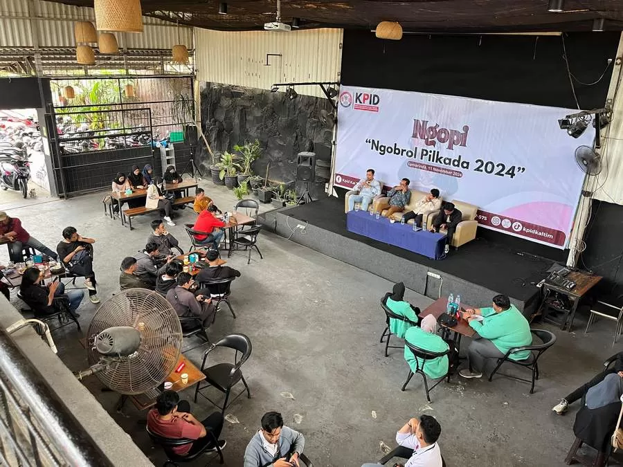 SOSIALISASI ATURAN KAMPANYE : Sejumlah media dan insan pers diundang dalam diskusi terbuka dengan tajuk Ngobrol Pilkada yang digagas KPID Kaltim.