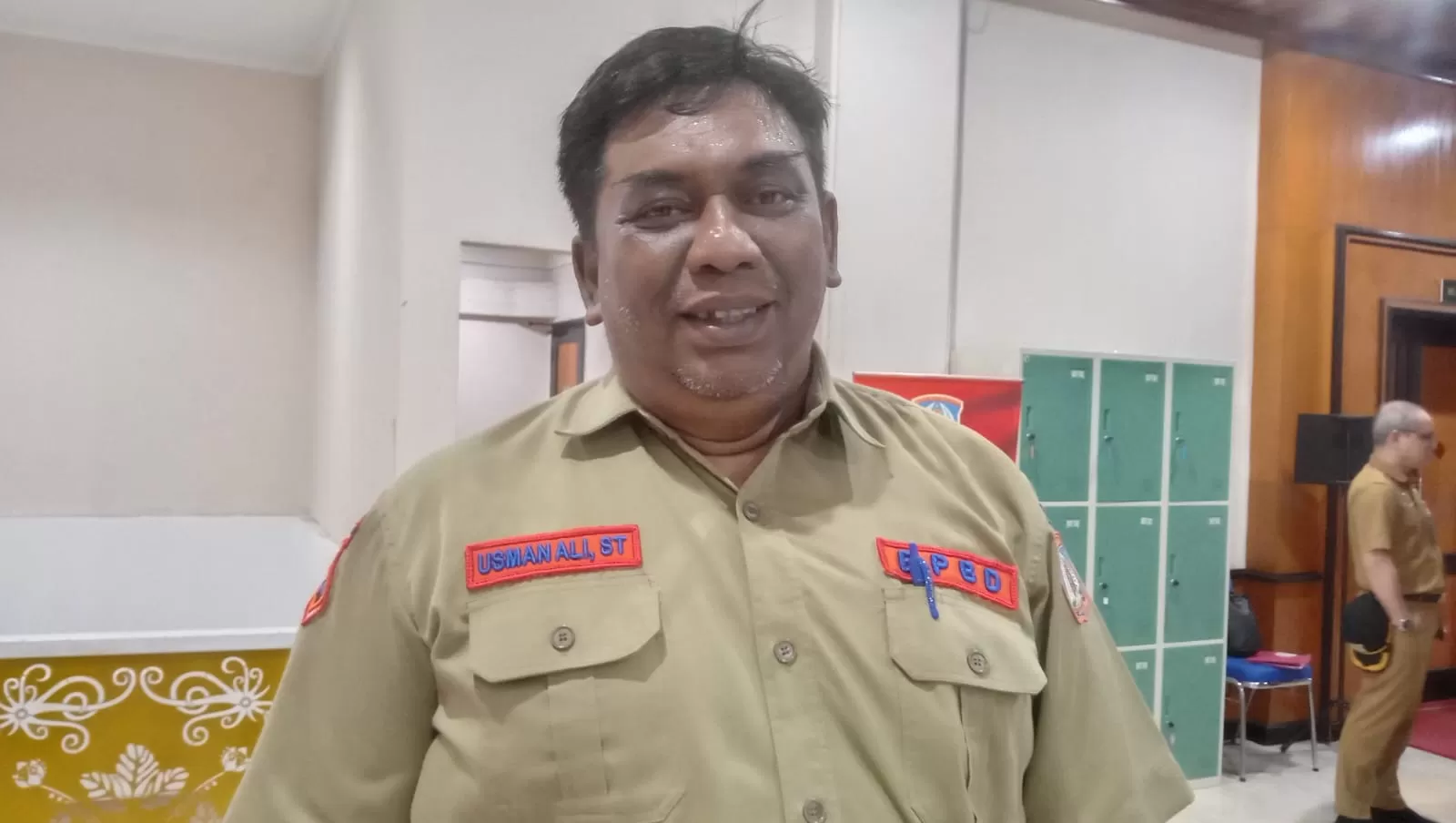 Usman Ali (Dina Angelina)