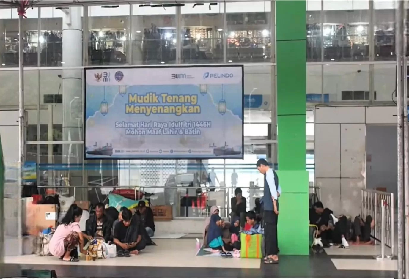 Terminal penumpang di pelabuhan Semayang Balikpapan.
