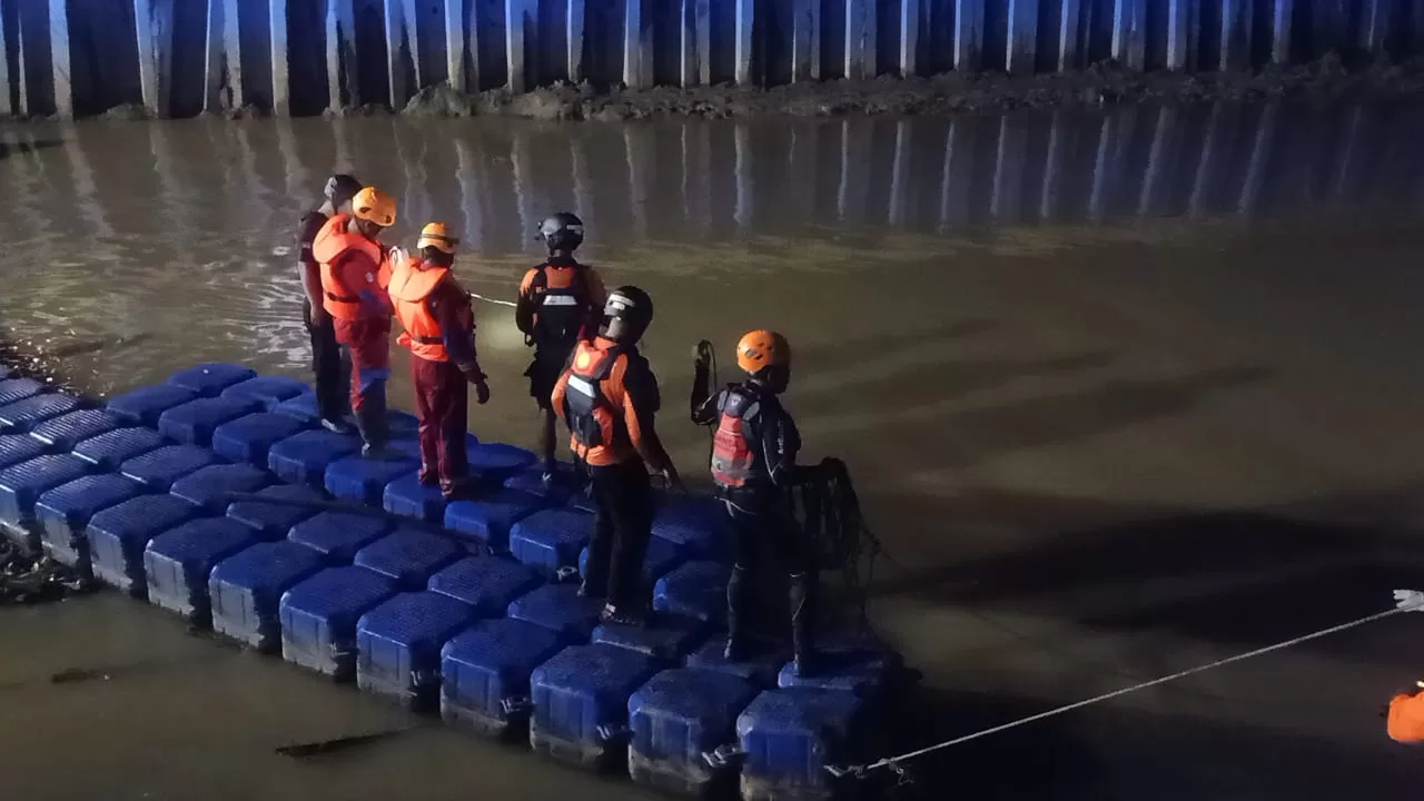 Proses pencarian korban.