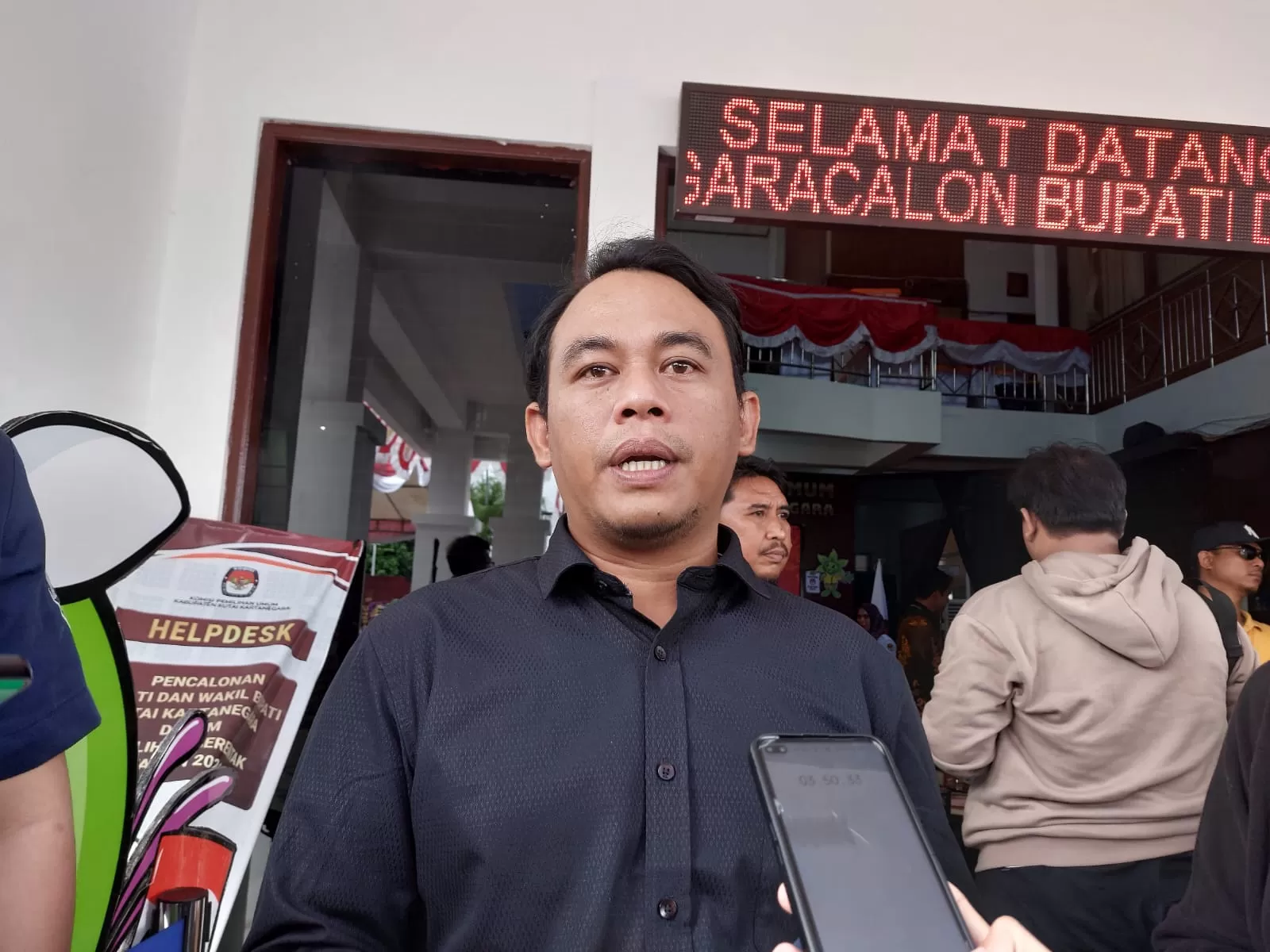 Komisoner KPU Kukar Divisi Teknis Penyelenggaraan, Muhammad Rahman (Elmo/Prokal.co)  
