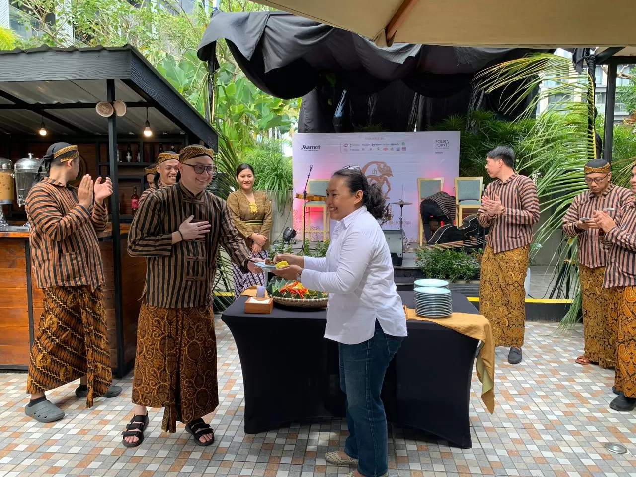 Suasana syukuran ulang tahun ke-6 Four Points by Sheraton Balikpapan, Senin (16/6) siang.