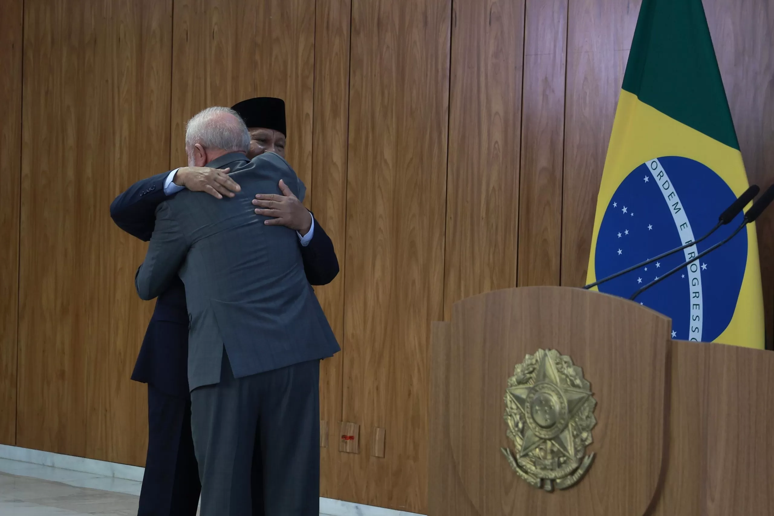 Presiden Lula dan Prabowo.