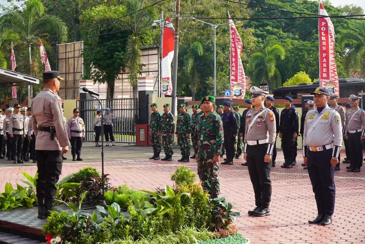 RAZIA: Polres Paser menghelat Apel Gelar Pasukan untuk Operasi Patuh Mahakam 2025, Senin, 14 Juli 2025.  (POLRES PASER UNTUK KALTIM POST)