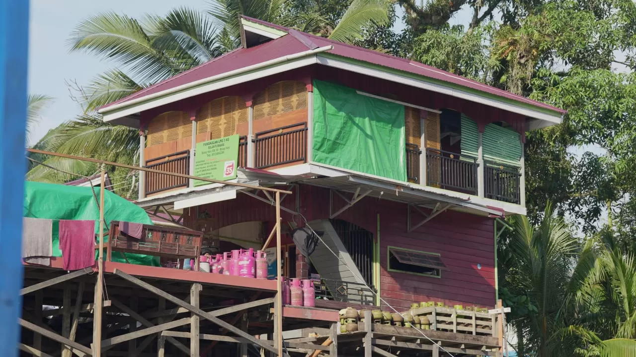 Gas elpiji di Mahakam Ulu.