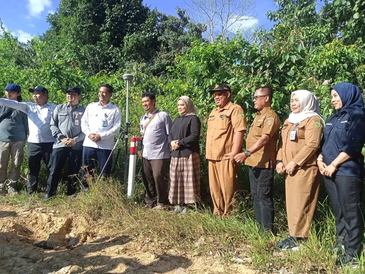PANTAU: Tim penataan wilayah dan penegasan batas wilayah delineasi IKN tingkat pusat yang diturunkan pemerintah Indonesia ke lokasi IKN, PPU dan Kukar.  (ISTIMEWA)