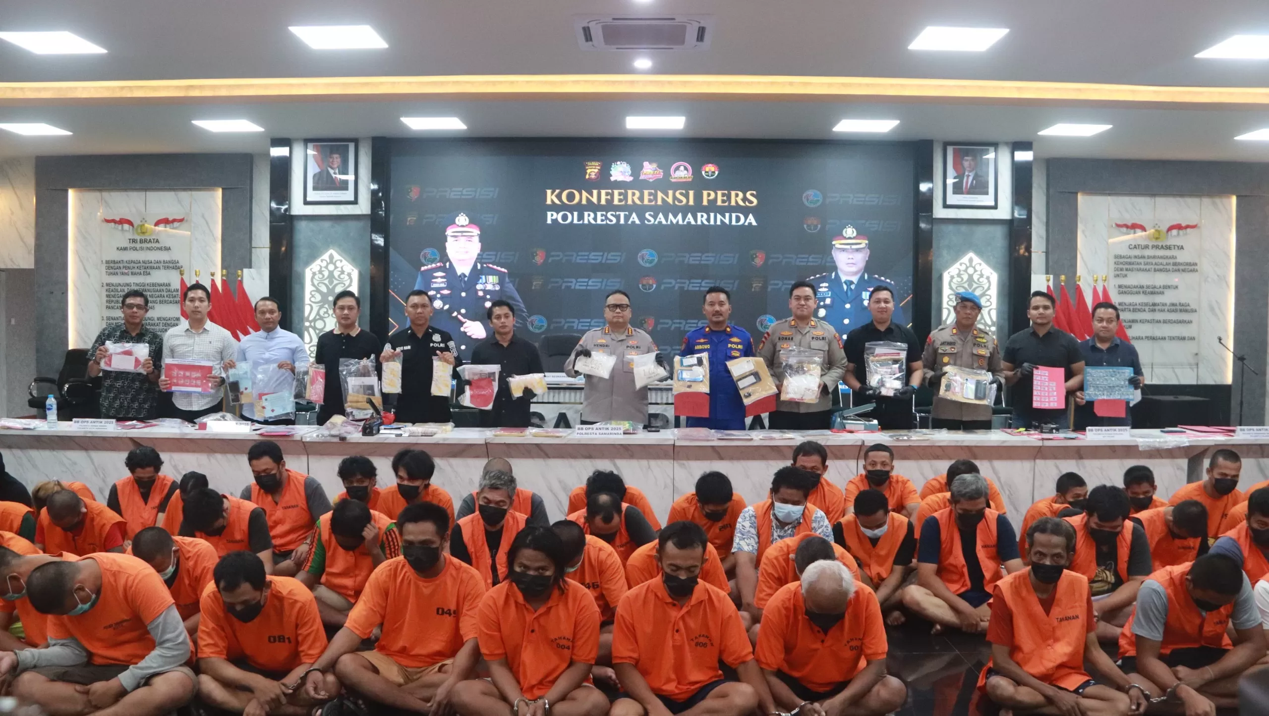   OPERASI ANTIK: Konferensi pers pengungkapan puluhan kasus narkotika di Aula Rupatama Polresta Samarinda, Kamis, 14 Agustus 2025.