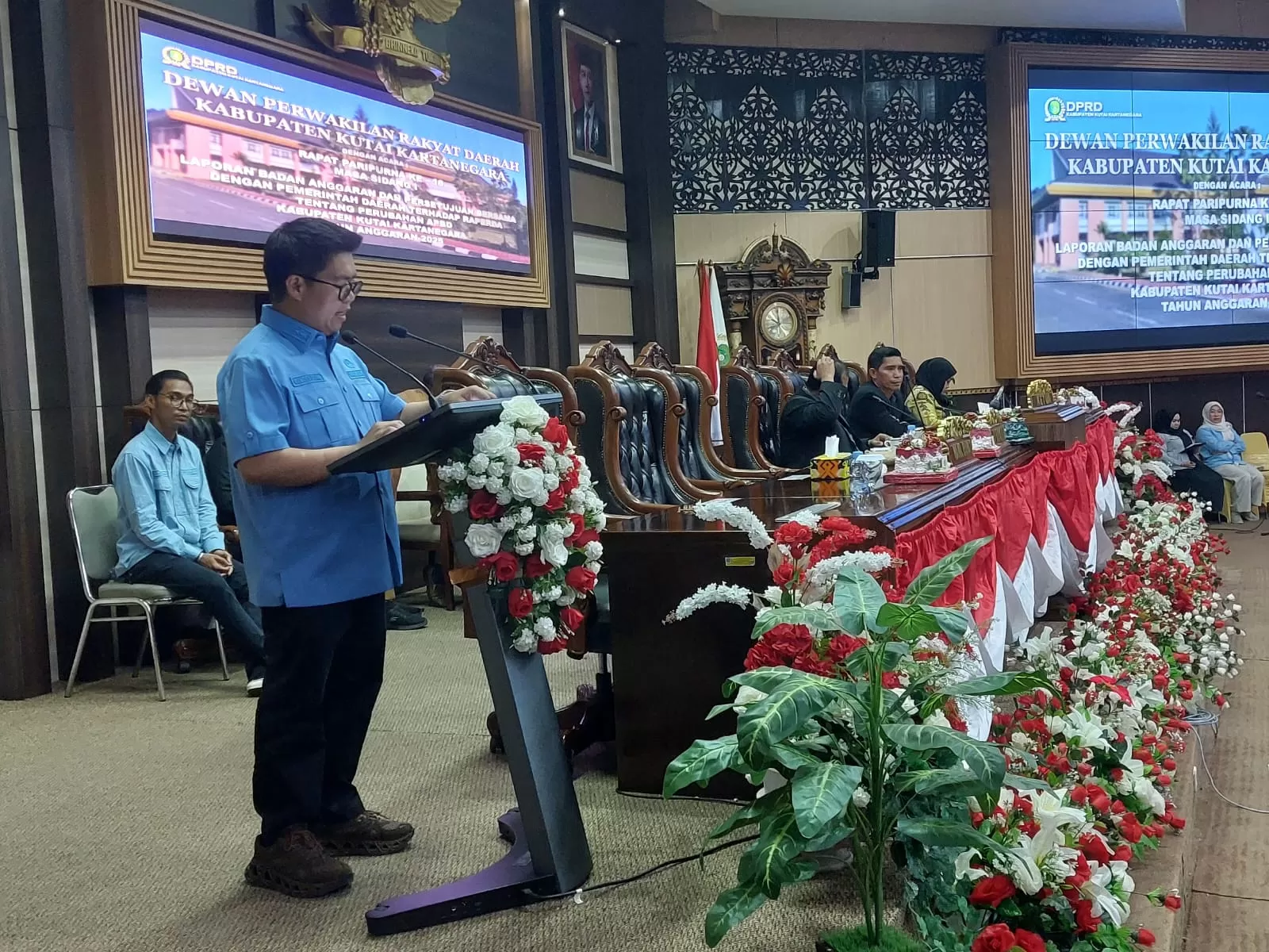 Wakil Bupati Kukar Rendi Solihin menyampaikan sambutan pasca pengesahan APBD Perubahan tahun 2025 (Elmo/Prokal.co)  
