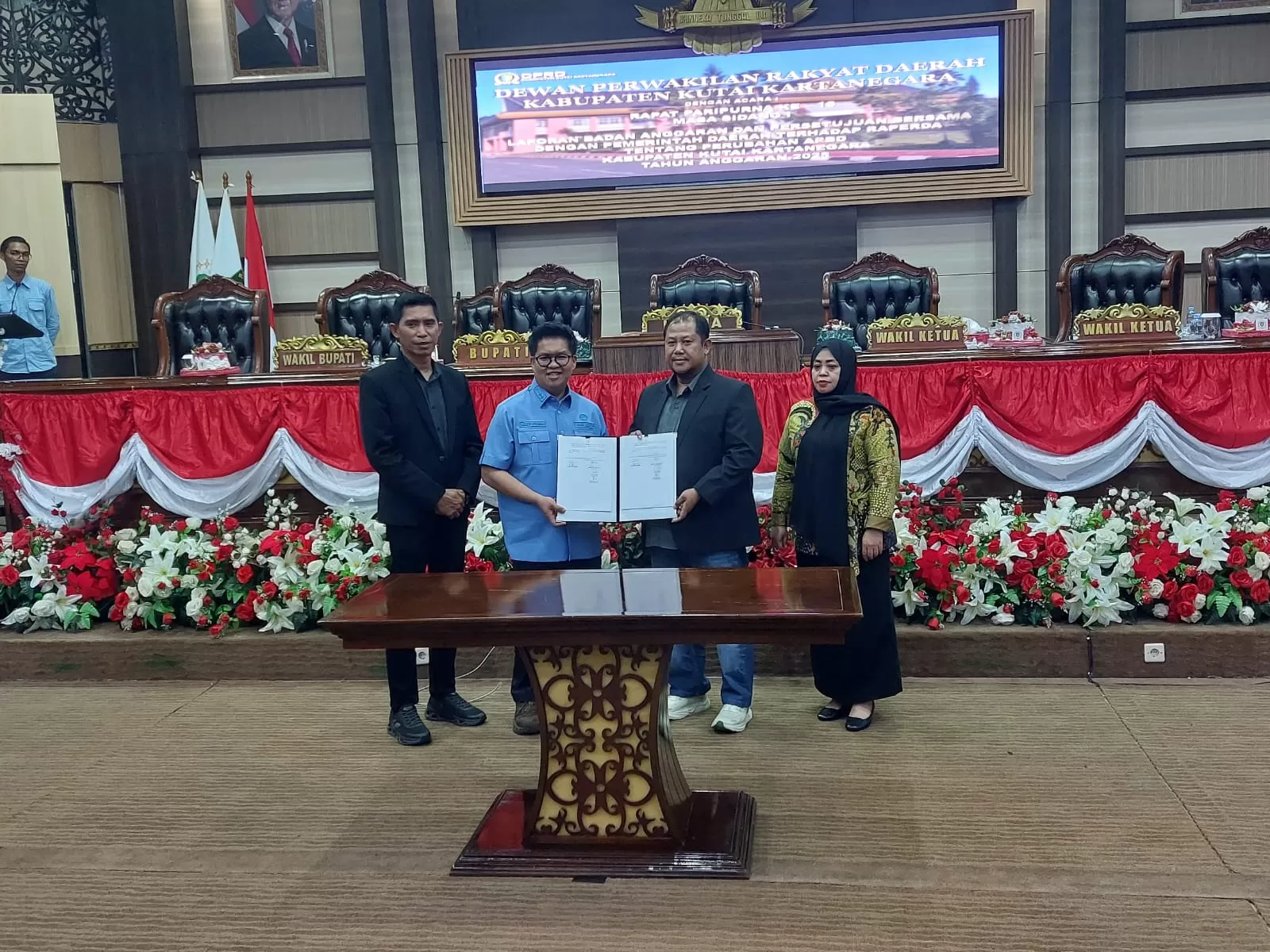 Pemkab-DPRD Kukar mengesahkan APBD Perubahan 2025 (Elmo/Prokal.co)  