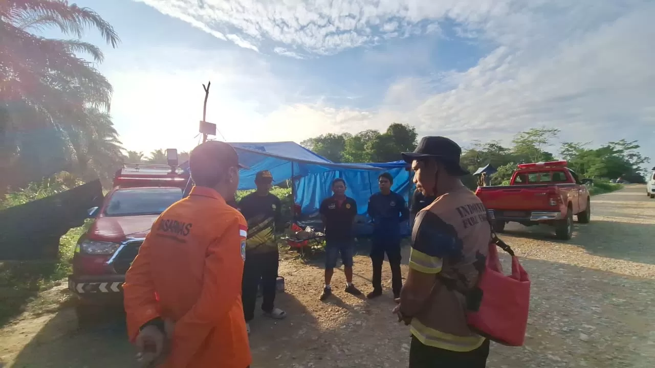 Persiapan pencarian korban oleh tim SAR.