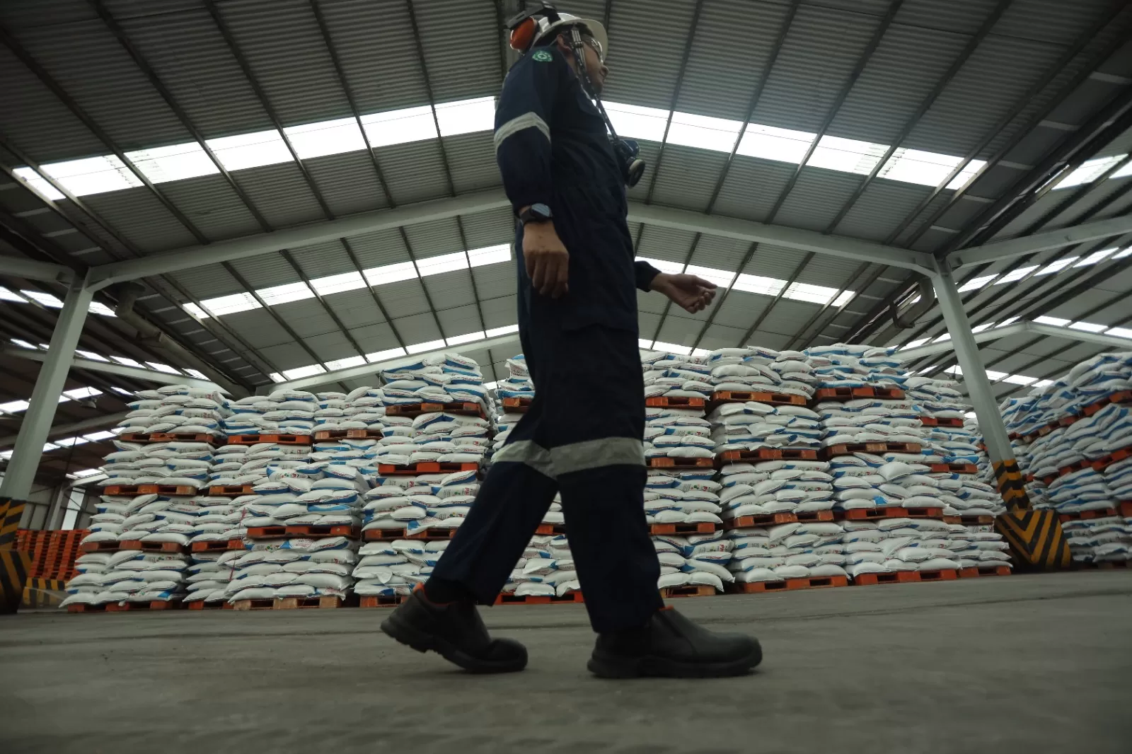  Harga Eceran Tertinggi (HET) pupuk subsidi turun.