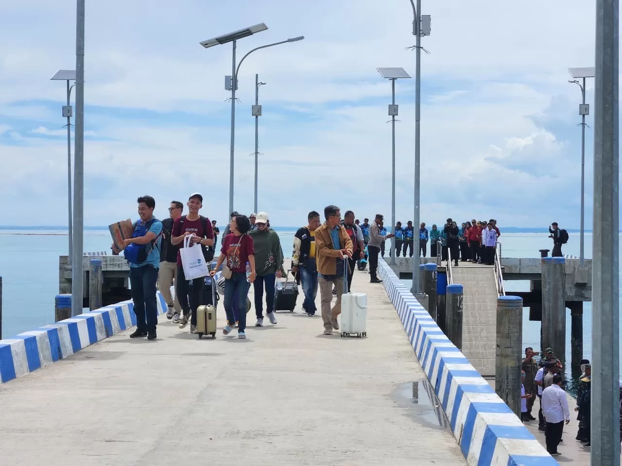 POTENSIAL: Disbudpar Berau melihat kemudahan akses penerbangan sebagai peluang untuk menarik lebih banyak wisatawan Tiongkok ke Maratua dan destinasi unggulan lainnya.   (ILUSTRASI/IZZA/BERAU POST)