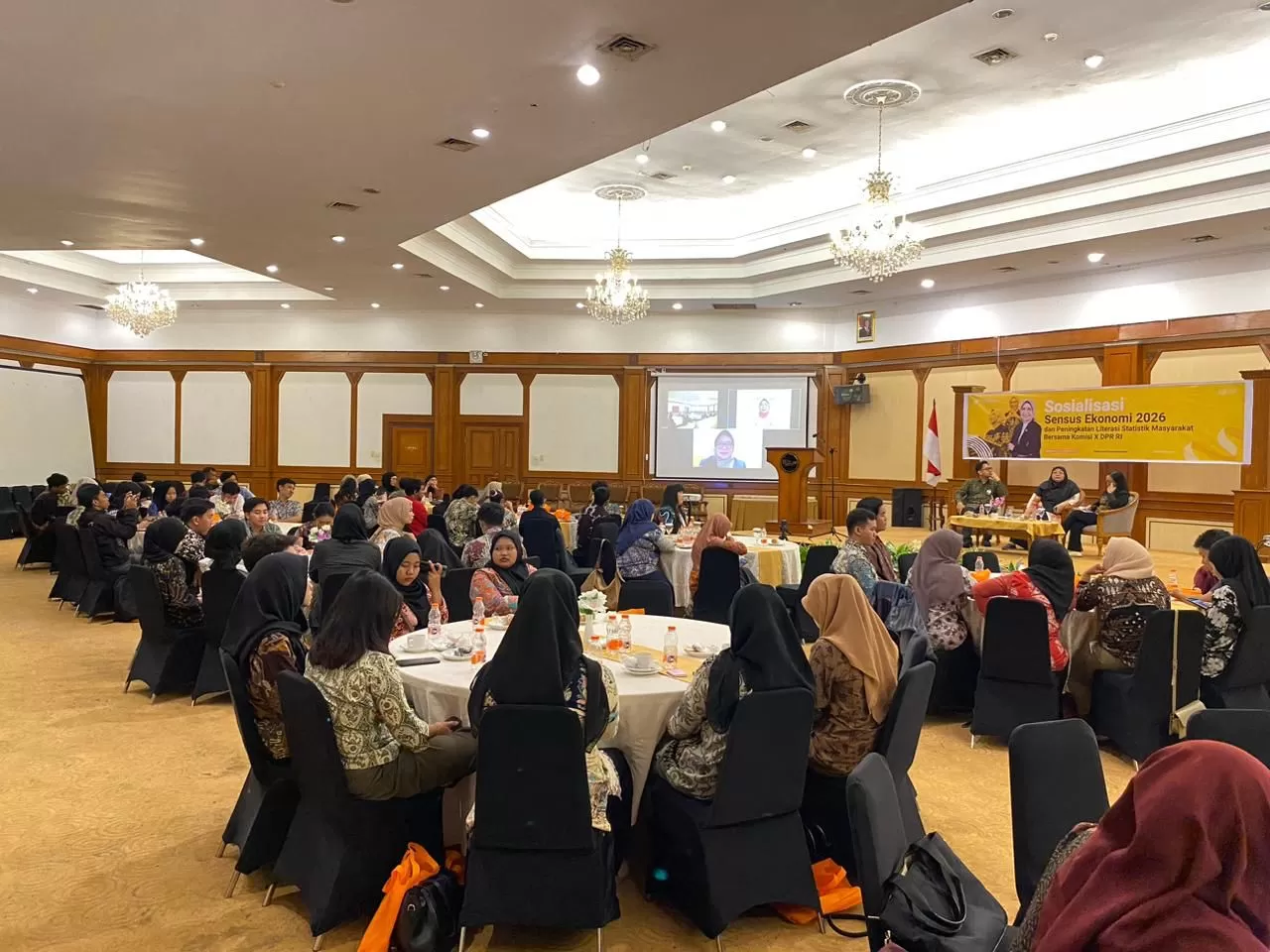 Sosialisasi Sensus Ekonomi dan Peningkatan Literasi Statistik Masyarakat di Kukar kerja sama Komisi X DPR RI dengan BPS (Ist/Humas Hetifah Sjaifudian)  