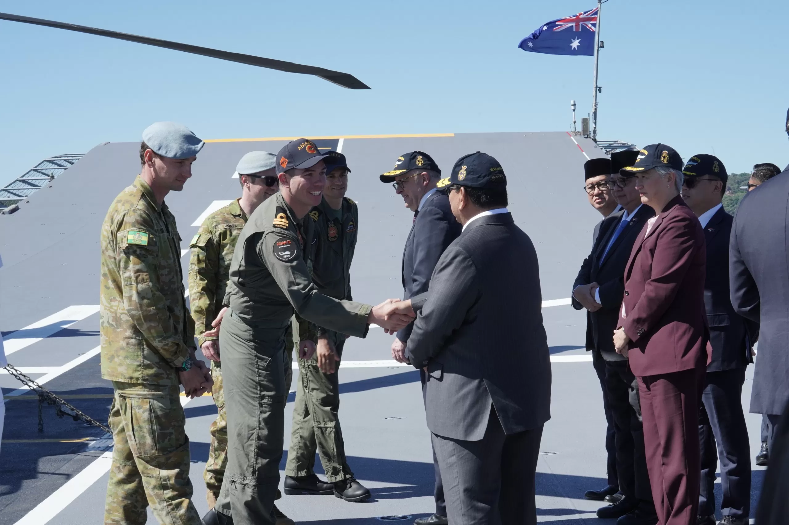 Prabowo saat kunjungan ke Australia.