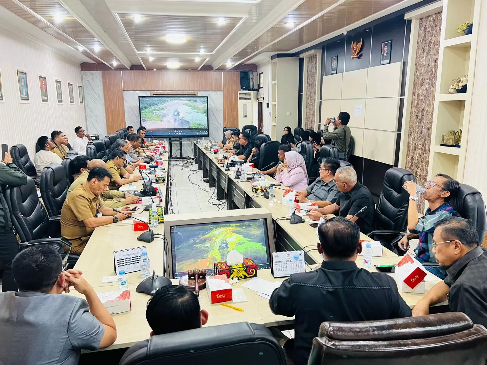 RDP di Kantor DPRD Balikpapan, Selasa (18/11). (foto: wawan/prokal)