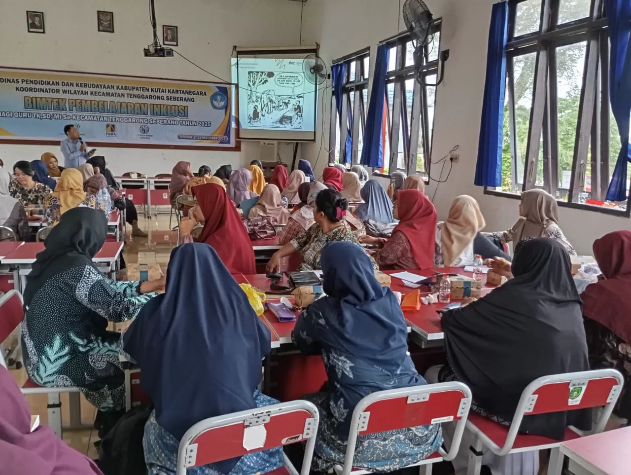 ANTUSIAS : Nampak para guru PAUD dan SD Se-Kecamatan Tenggarong Seberang antusias ikuti bimtek inklusi.