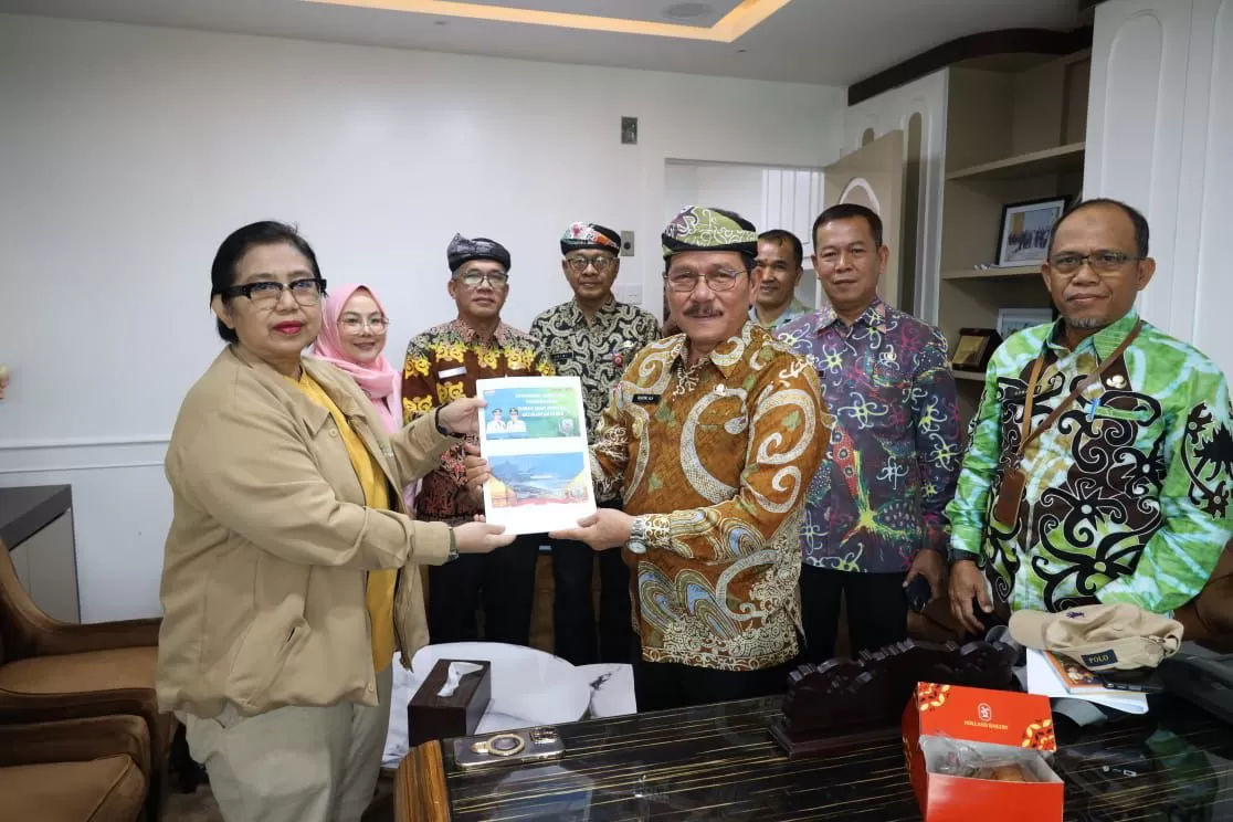 Ingkong Ala, S.E., M.Si., menyambangi Kompleks DPR RI di Senayan