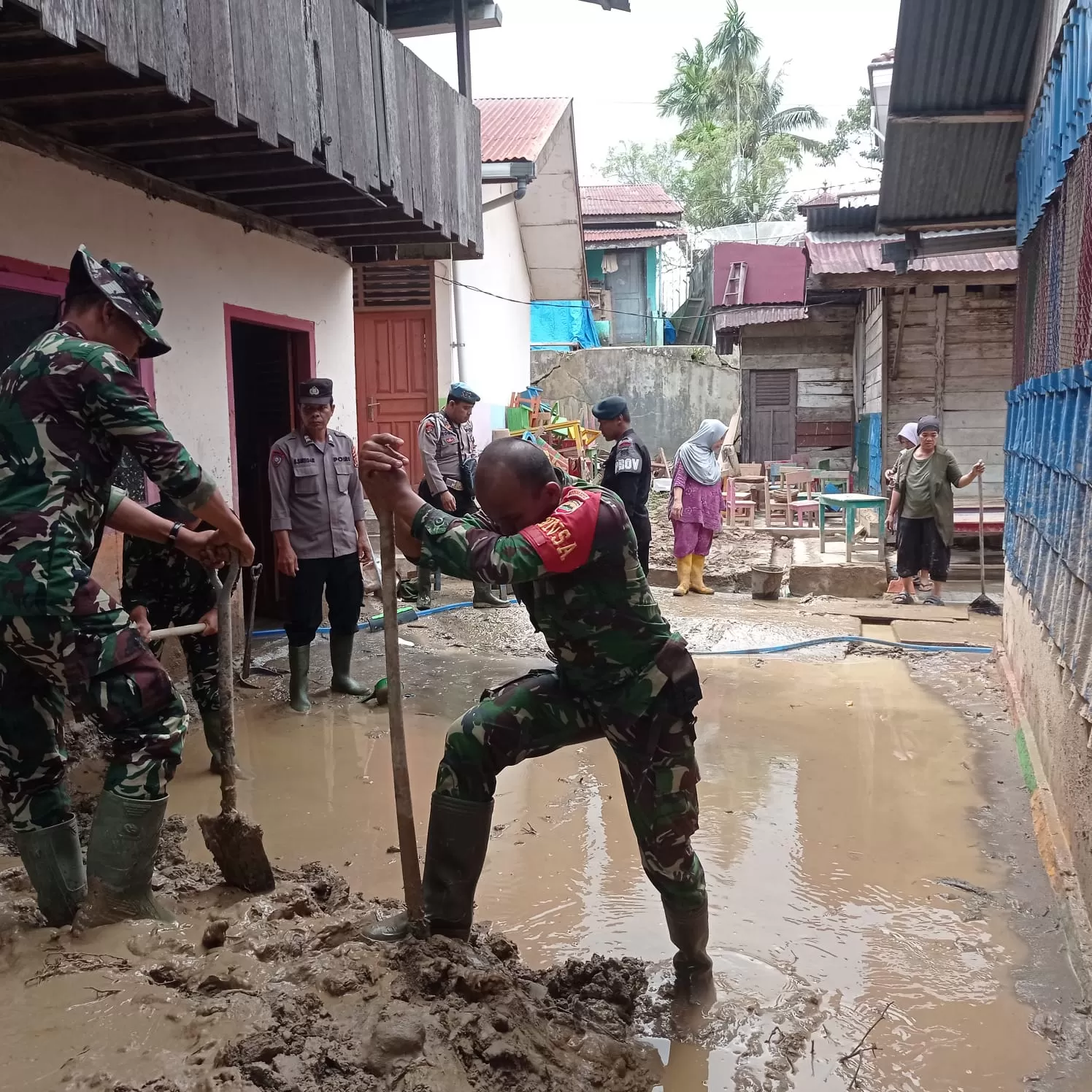 Hadir untuk Rakyat, TNI AD Pulihkan SD dan TK Terdampak Bencana di ...