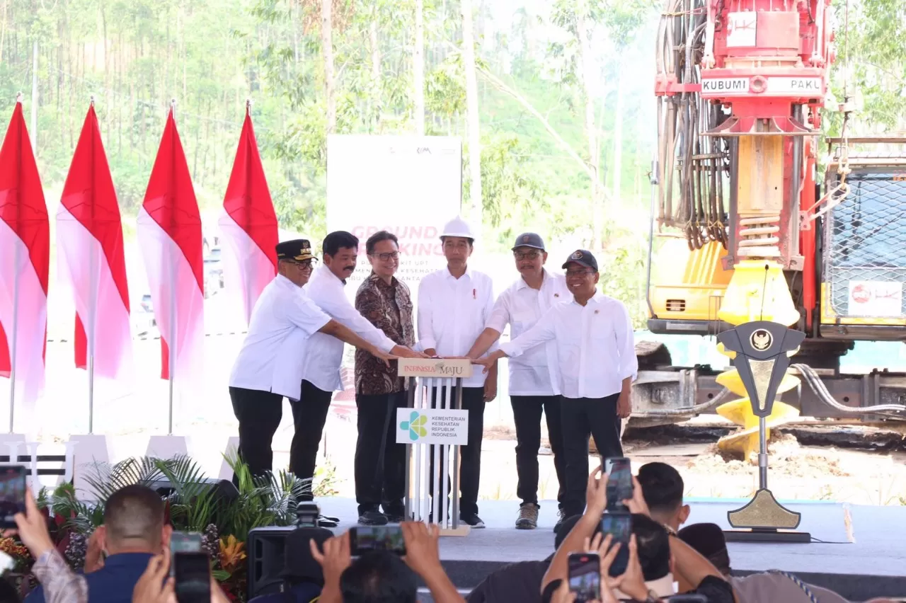 Presiden Jokowi Groundbreaking Rumah Sakit Keempat Di IKN - Balpos