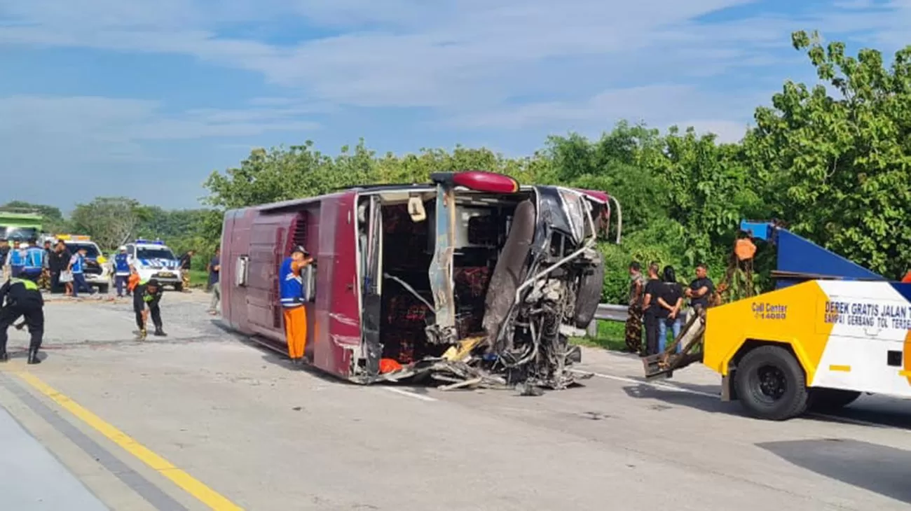 Bus Rombongan Hanura Jatim Kecelakaan Di Tol, 3 Tewas, Pulang Dari ...