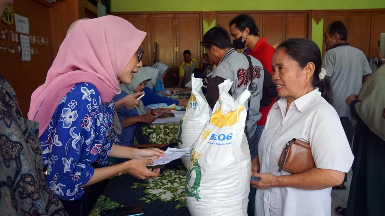 Pemkot Yogya Salurkan Bantuan Pangan Sekaligus Stabilkan Harga Beras ...