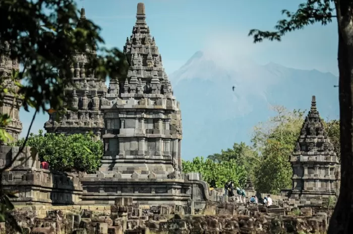 Musim Libur Natal Ratusan Ribu Wisatawan Kunjungi Destinasi Taman Wisata Candi Kunjungan