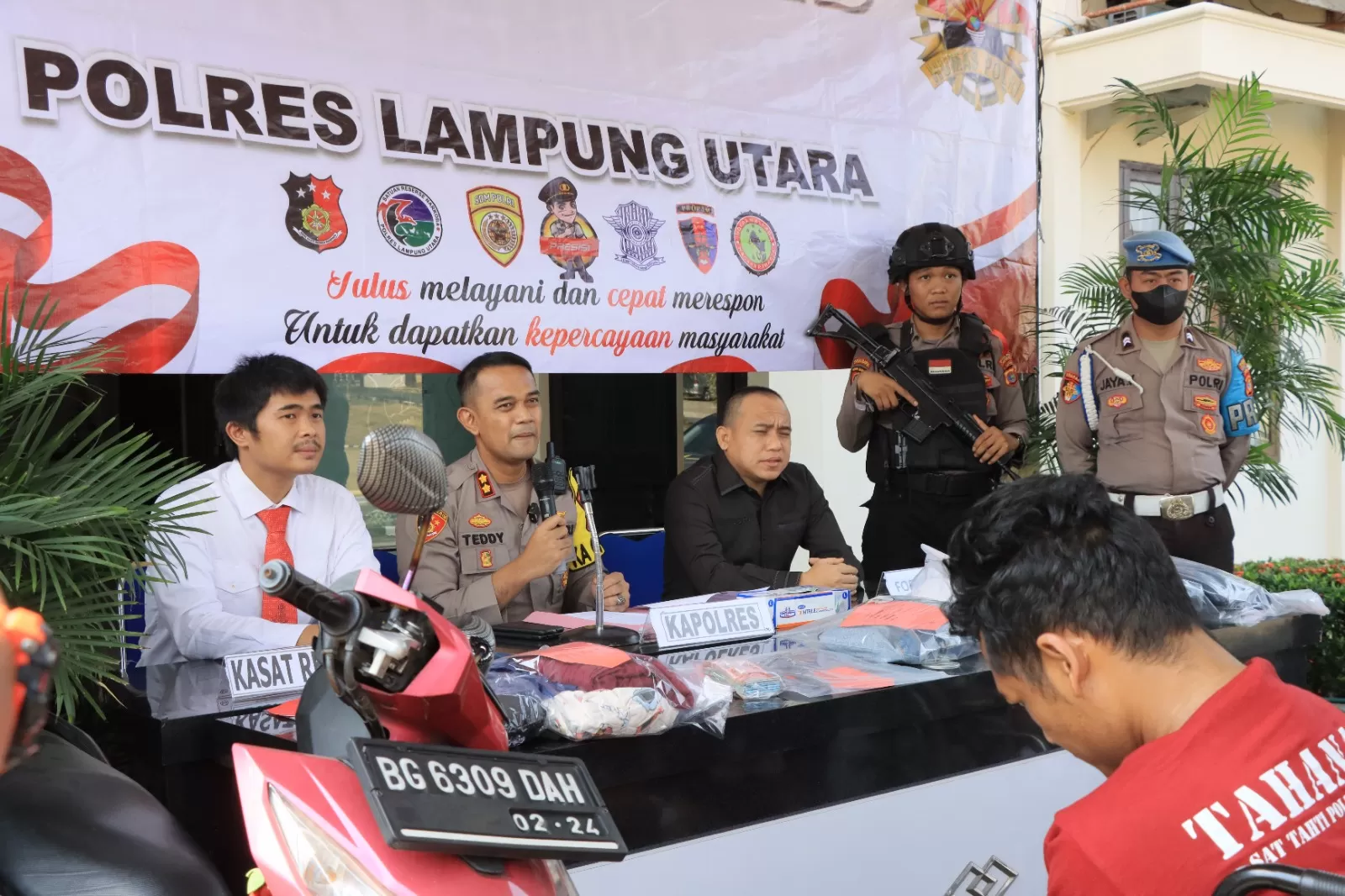 Kapolres Lampung Utara, AKBP Teddy Rachesna beserta jajarannya. (Humas Polres Lampung Utara)